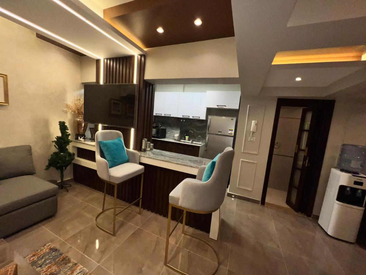 Luxury Flat With Garden And Private Entrance شقة فاخرة بحديقة و مدخل خاص Kairo Bagian luar foto